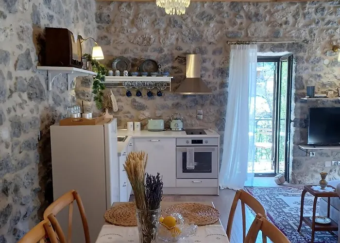 Theta ستيمنيتسا